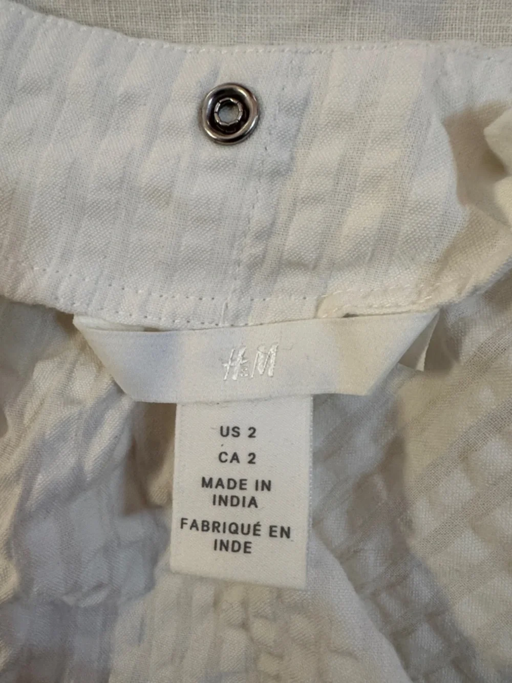 H&M, white long-sleeve seersucker top, ties in back, womens size 2 - Picture 2 of 9